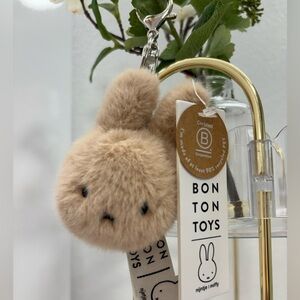 Miffy🐰💗Cute Fluffy Bunny Keychain